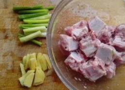 成品游戏网站的转型：从官方版到多元化布局的变革