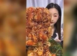 揭秘《嫩草17.c 91最新版下载》：新版本带来全新体验