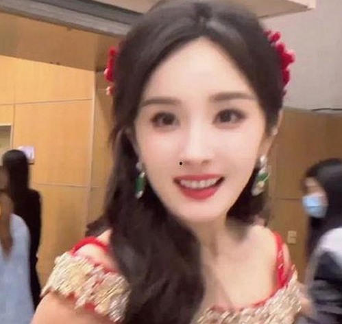 小🐔🐔伸进🈲18网站官方版免费版：探索最新娱乐动态