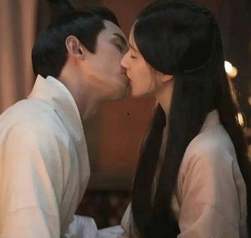 揭秘谭松韵最新动态：77777影院在线观看电视剧大全查询高压免费版引发关注