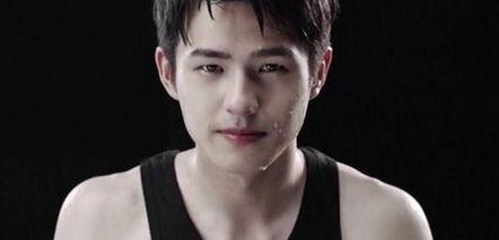 揭秘娱乐圈热点：黑料 官网官方版正版下载背后的故事