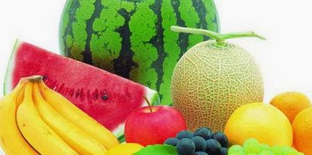 揭秘娱乐圈：菠萝视频官方版带你直击明星隐私与幕后真相